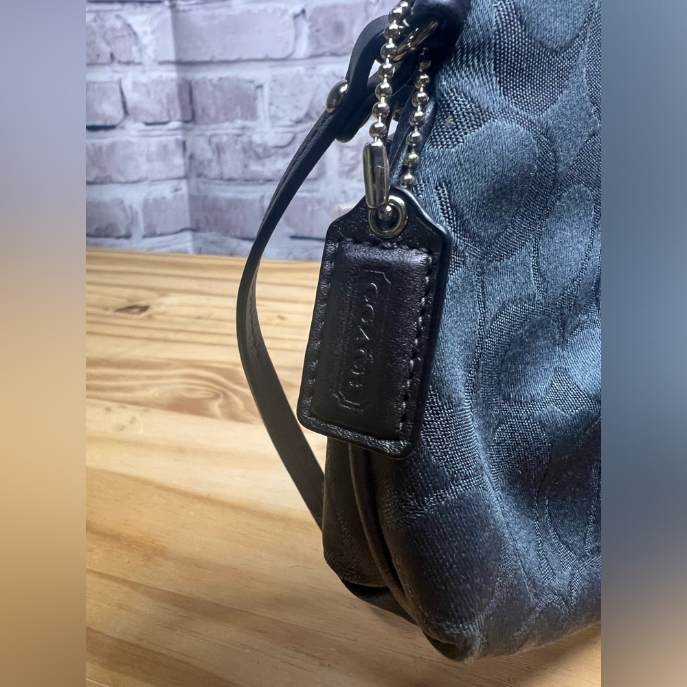 Coach Signature Gunmetal Gray Large Wristlet with Purple Lining - Picture 4 of 6